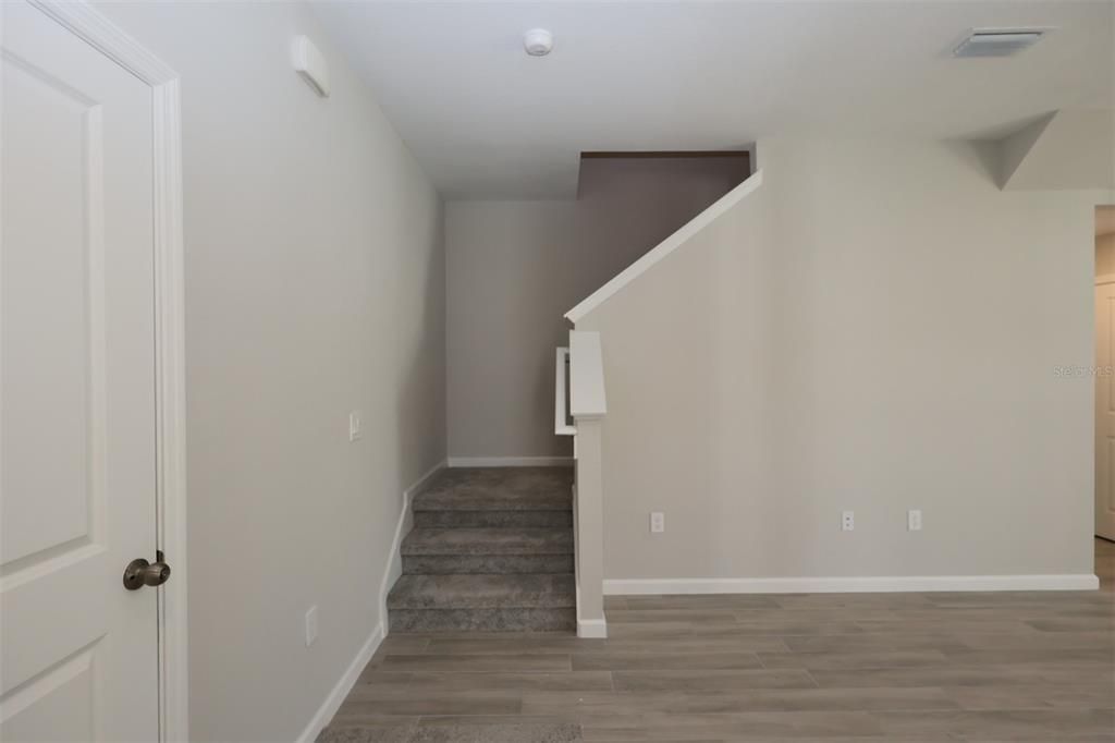 Active With Contract: $449,990 (3 beds, 2 baths, 1729 Square Feet)