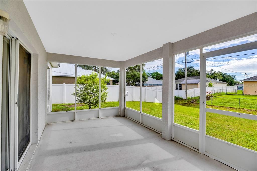 На продажу: $299,000 (3 спален, 2 ванн, 1324 Квадратных фут)