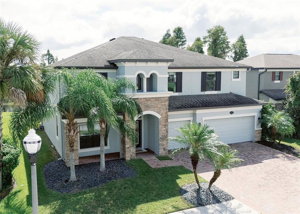 На продажу: $829,900 (5 спален, 3 ванн, 4242 Квадратных фут)