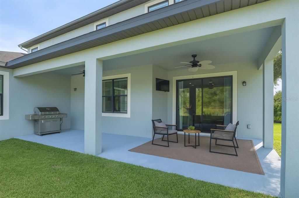 На продажу: $829,900 (5 спален, 3 ванн, 4242 Квадратных фут)