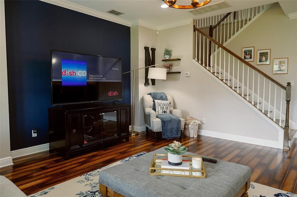 На продажу: $829,900 (5 спален, 3 ванн, 4242 Квадратных фут)