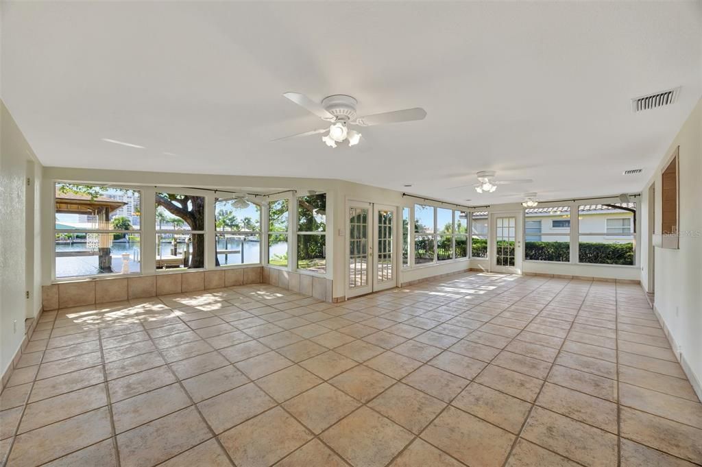 Active With Contract: $1,700,000 (3 beds, 2 baths, 2366 Square Feet)