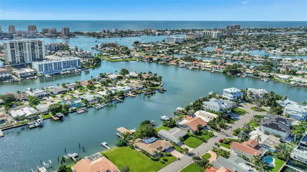 Active With Contract: $1,700,000 (3 beds, 2 baths, 2366 Square Feet)