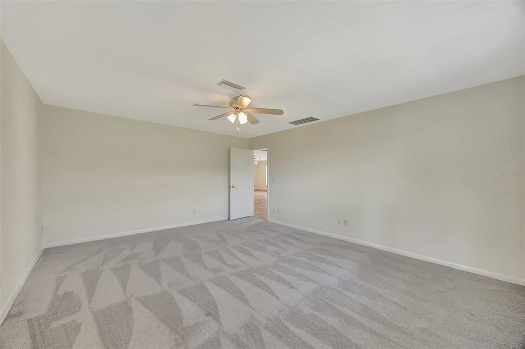 Active With Contract: $1,700,000 (3 beds, 2 baths, 2366 Square Feet)