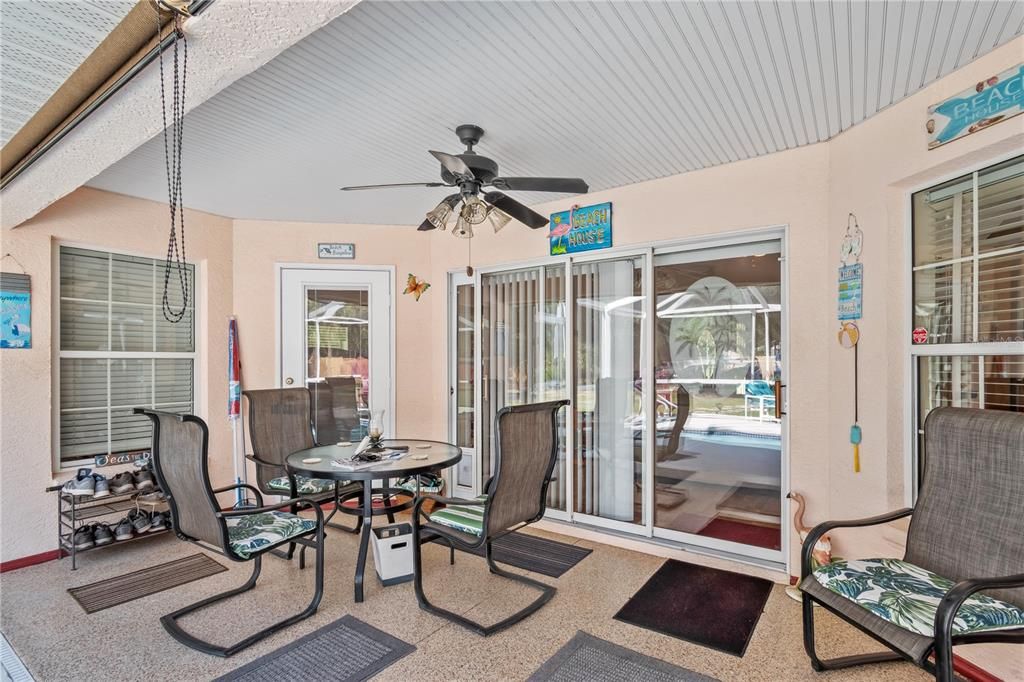 En Venta: $385,000 (3 camas, 2 baños, 1602 Pies cuadrados)