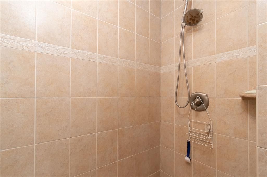 En Venta: $385,000 (3 camas, 2 baños, 1602 Pies cuadrados)