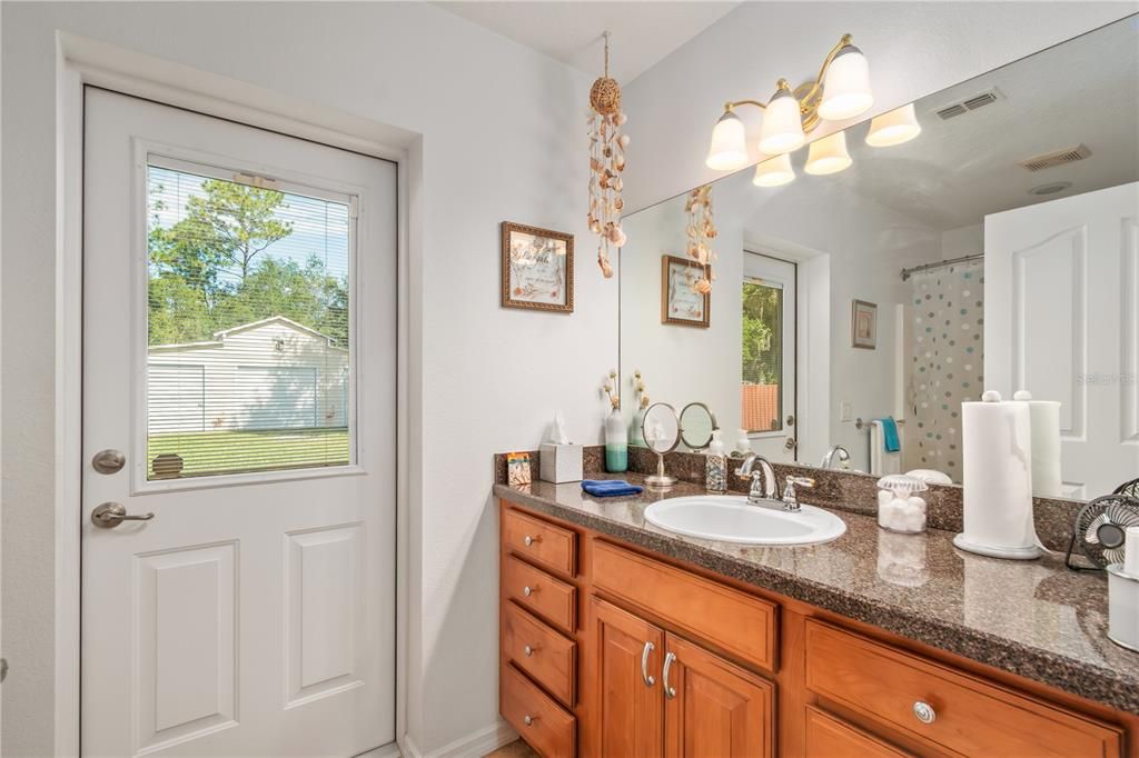 En Venta: $385,000 (3 camas, 2 baños, 1602 Pies cuadrados)