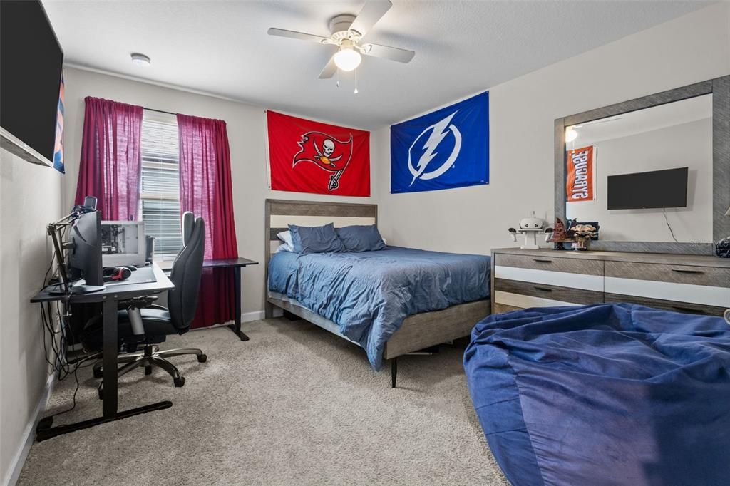 Active With Contract: $545,000 (4 beds, 2 baths, 2334 Square Feet)