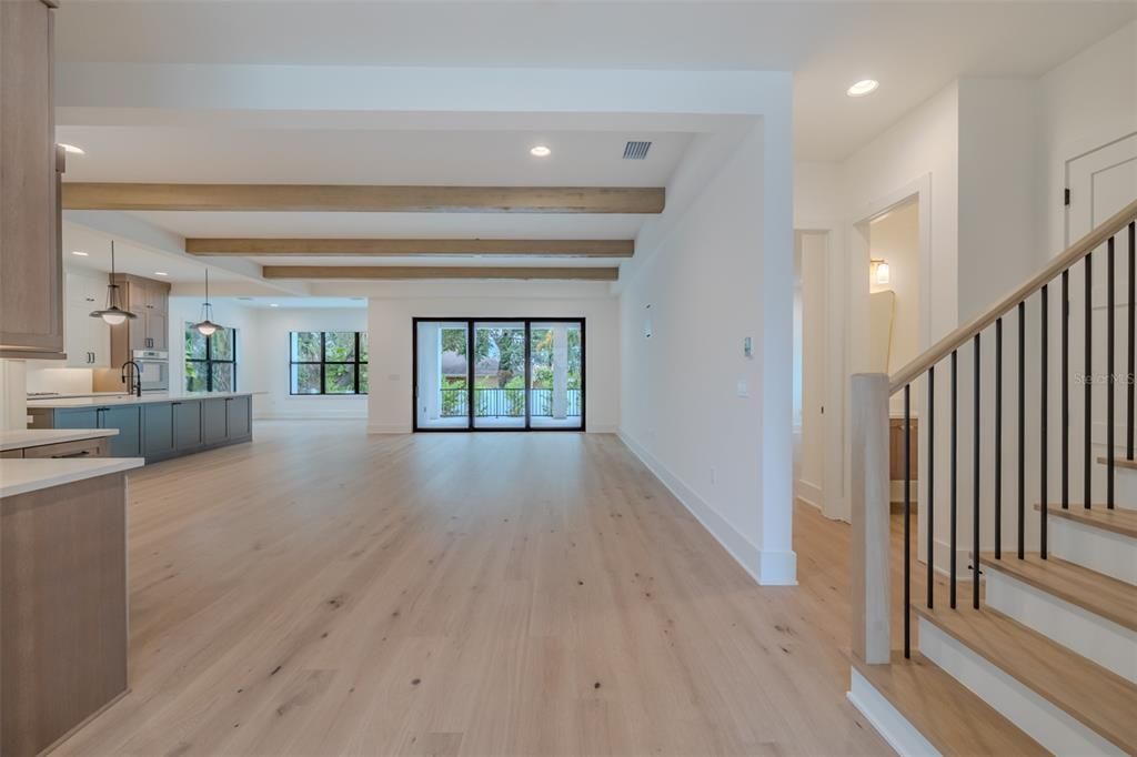 Под контрактом: $2,149,000 (5 спален, 4 ванн, 4152 Квадратных фут)