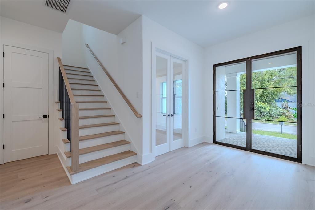 Под контрактом: $2,149,000 (5 спален, 4 ванн, 4152 Квадратных фут)