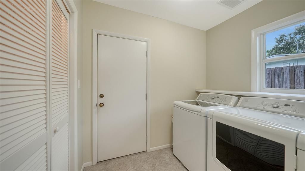 待售: $1,195,000 (3 贝兹, 3 浴室, 2160 平方英尺)