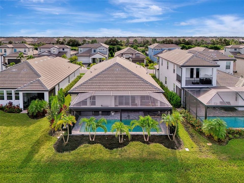 合同活跃: $700,000 (3 贝兹, 2 浴室, 2336 平方英尺)