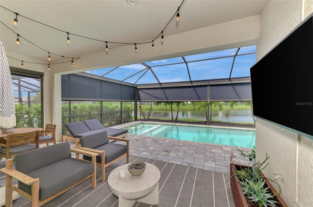 合同活跃: $700,000 (3 贝兹, 2 浴室, 2336 平方英尺)