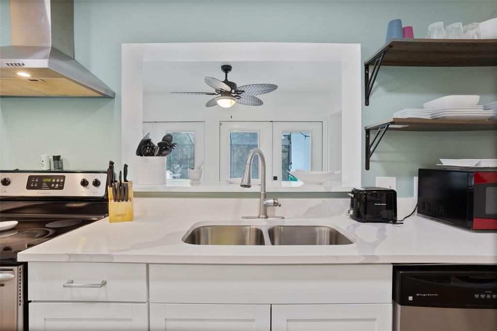 待售: $479,900 (4 贝兹, 2 浴室, 1977 平方英尺)