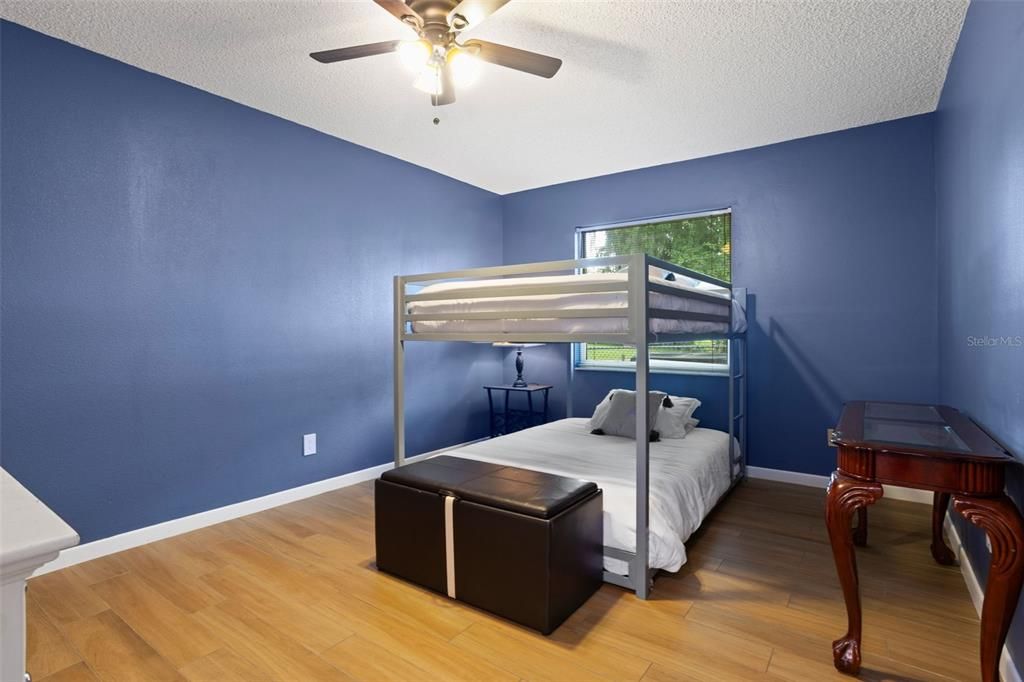 待售: $479,900 (4 贝兹, 2 浴室, 1977 平方英尺)