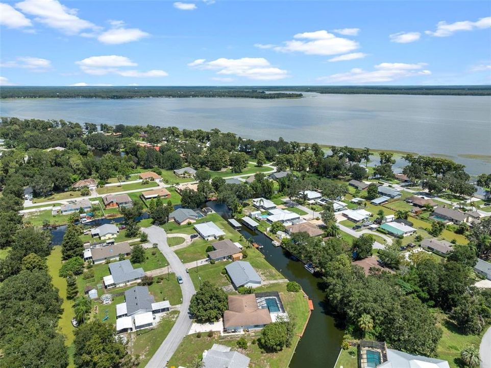 待售: $479,900 (4 贝兹, 2 浴室, 1977 平方英尺)