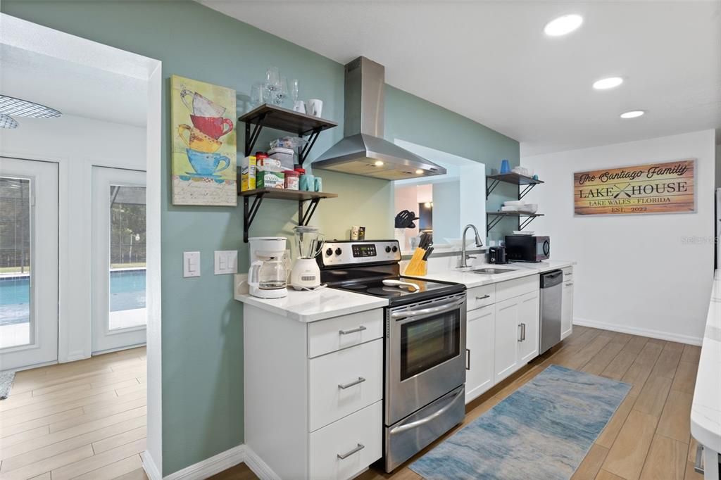 待售: $479,900 (4 贝兹, 2 浴室, 1977 平方英尺)