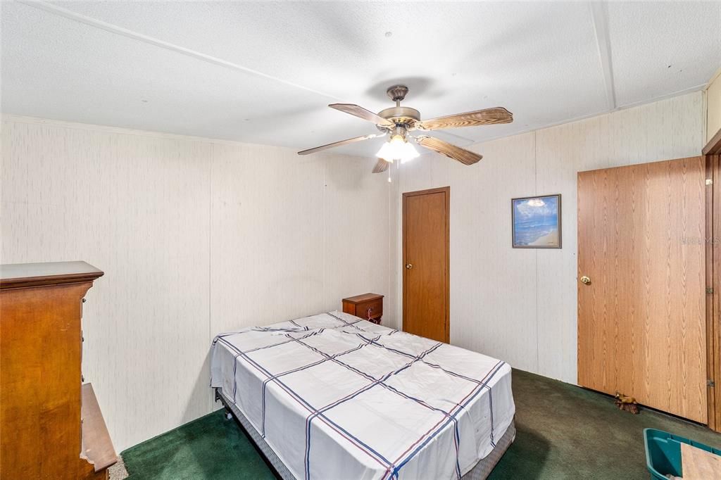 Под контрактом: $188,000 (3 спален, 2 ванн, 1560 Квадратных фут)