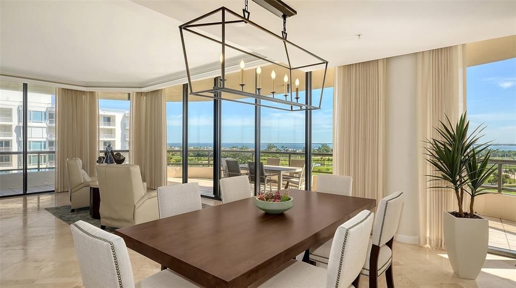 待售: $2,995,000 (2 贝兹, 2 浴室, 2525 平方英尺)