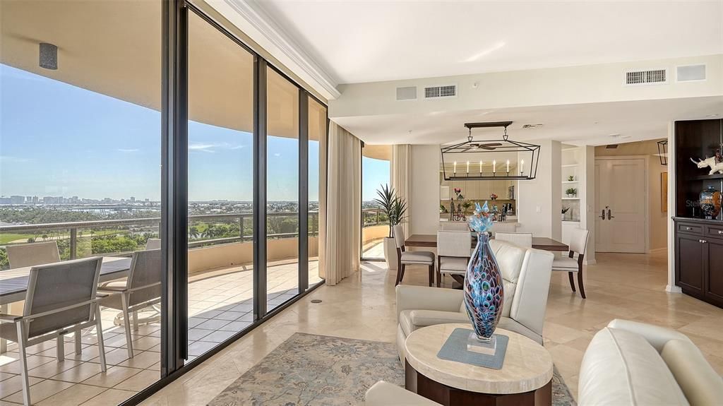 待售: $2,995,000 (2 贝兹, 2 浴室, 2525 平方英尺)