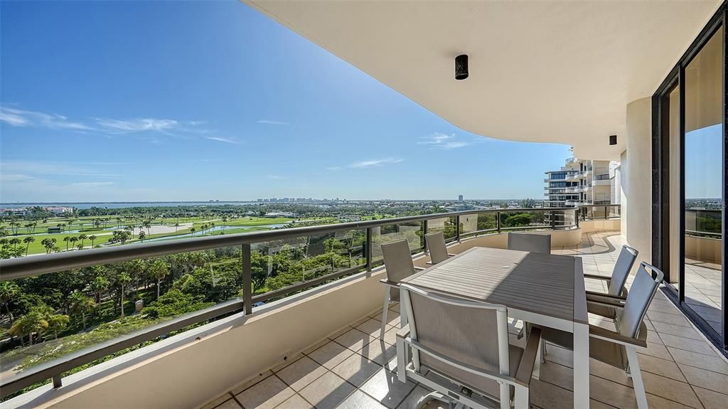 待售: $2,995,000 (2 贝兹, 2 浴室, 2525 平方英尺)