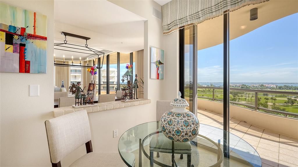 待售: $2,995,000 (2 贝兹, 2 浴室, 2525 平方英尺)