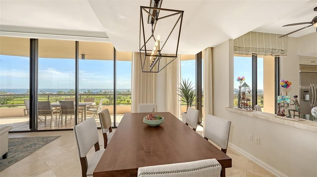 待售: $2,995,000 (2 贝兹, 2 浴室, 2525 平方英尺)