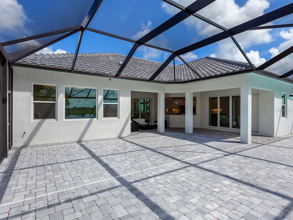 En Venta: $2,590,000 (4 camas, 4 baños, 4302 Pies cuadrados)