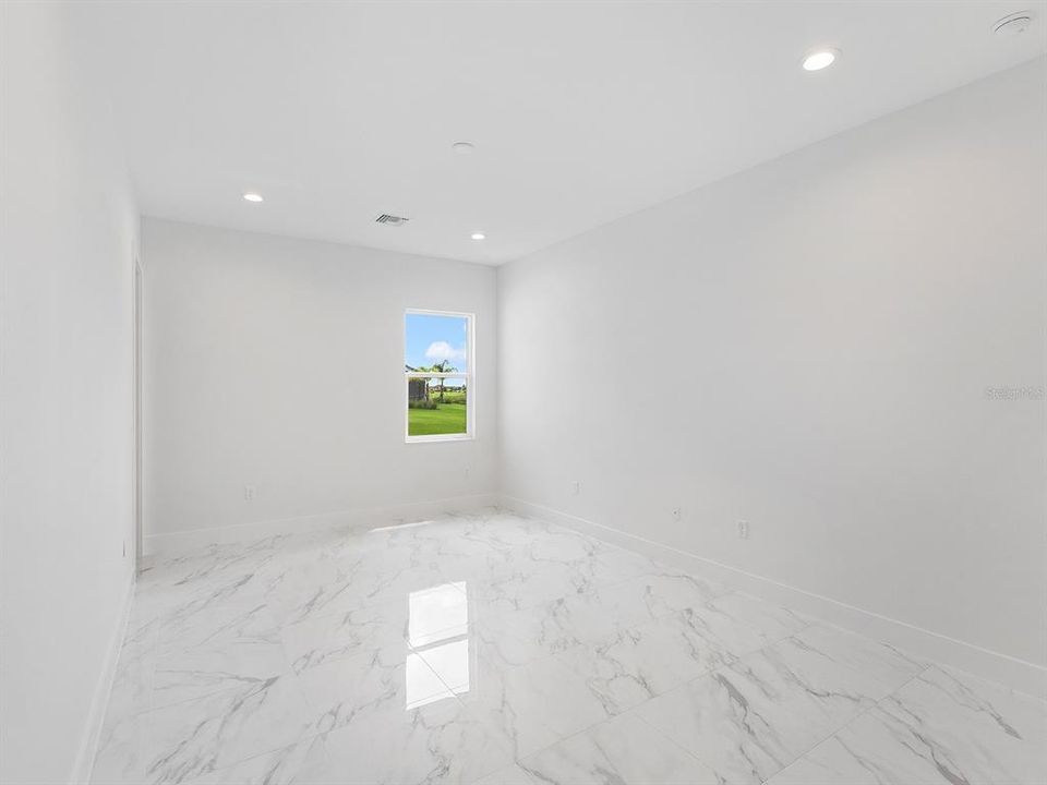 En Venta: $2,590,000 (4 camas, 4 baños, 4302 Pies cuadrados)