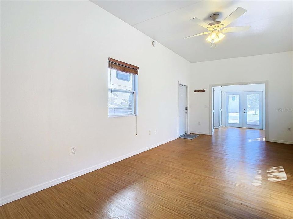 Под контрактом: $118,900 (0.06 acres)