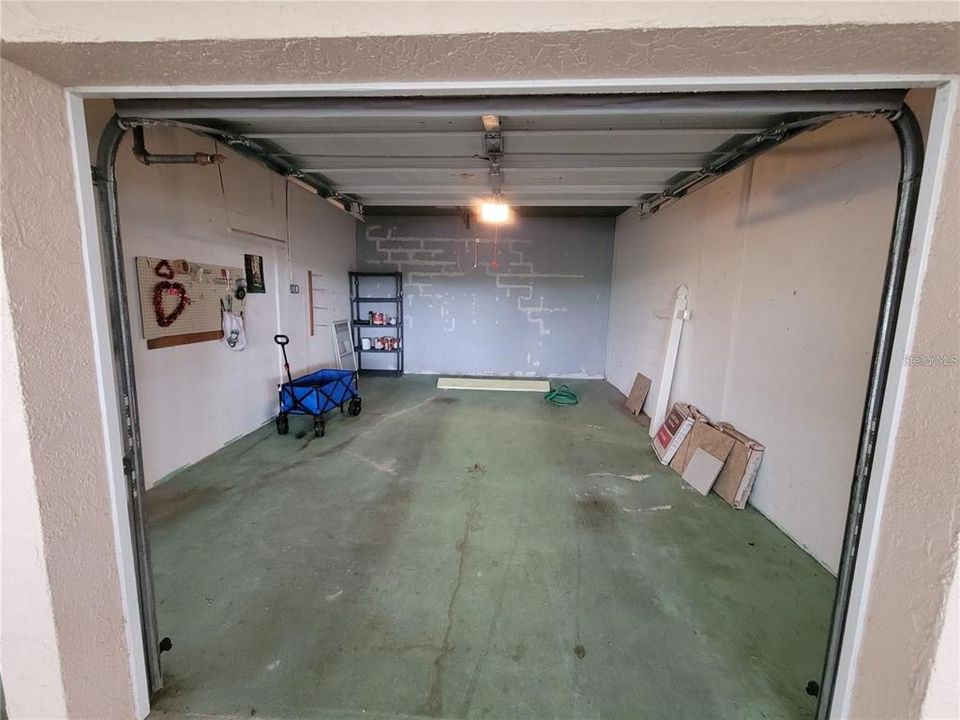 For Rent: $2,400 (2 beds, 2 baths, 1205 Square Feet)