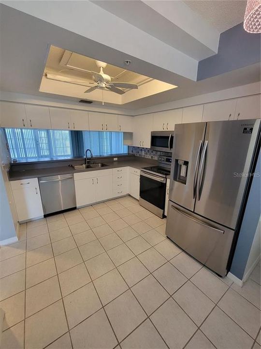 For Rent: $2,400 (2 beds, 2 baths, 1205 Square Feet)