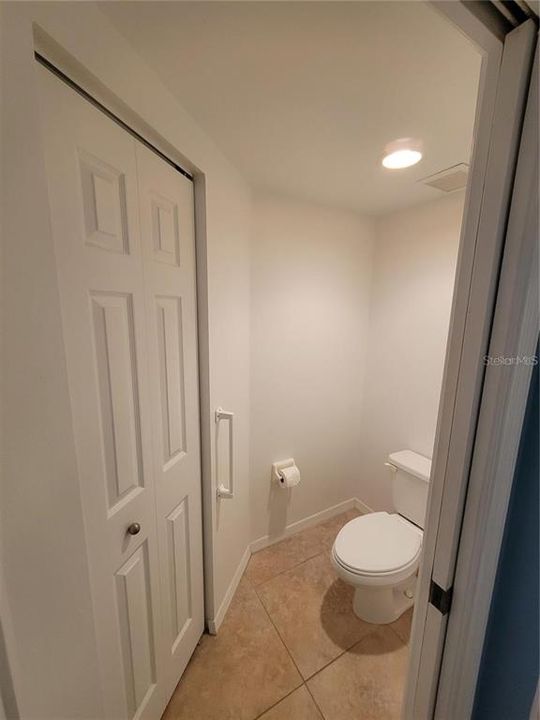 For Rent: $2,400 (2 beds, 2 baths, 1205 Square Feet)