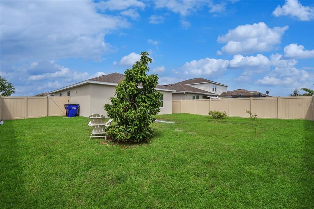 Active With Contract: $337,999 (3 beds, 2 baths, 1278 Square Feet)