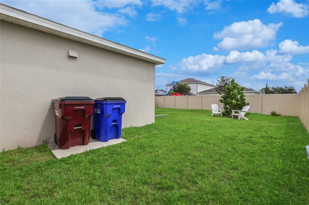 Active With Contract: $337,999 (3 beds, 2 baths, 1278 Square Feet)