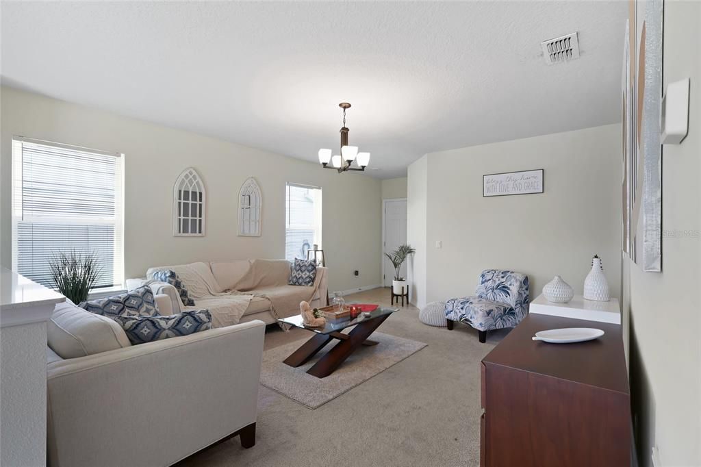 Active With Contract: $337,999 (3 beds, 2 baths, 1278 Square Feet)