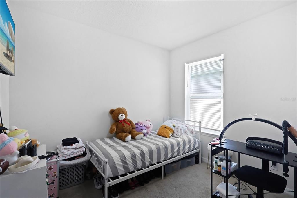 Active With Contract: $337,999 (3 beds, 2 baths, 1278 Square Feet)