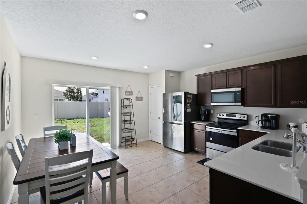 Active With Contract: $337,999 (3 beds, 2 baths, 1278 Square Feet)