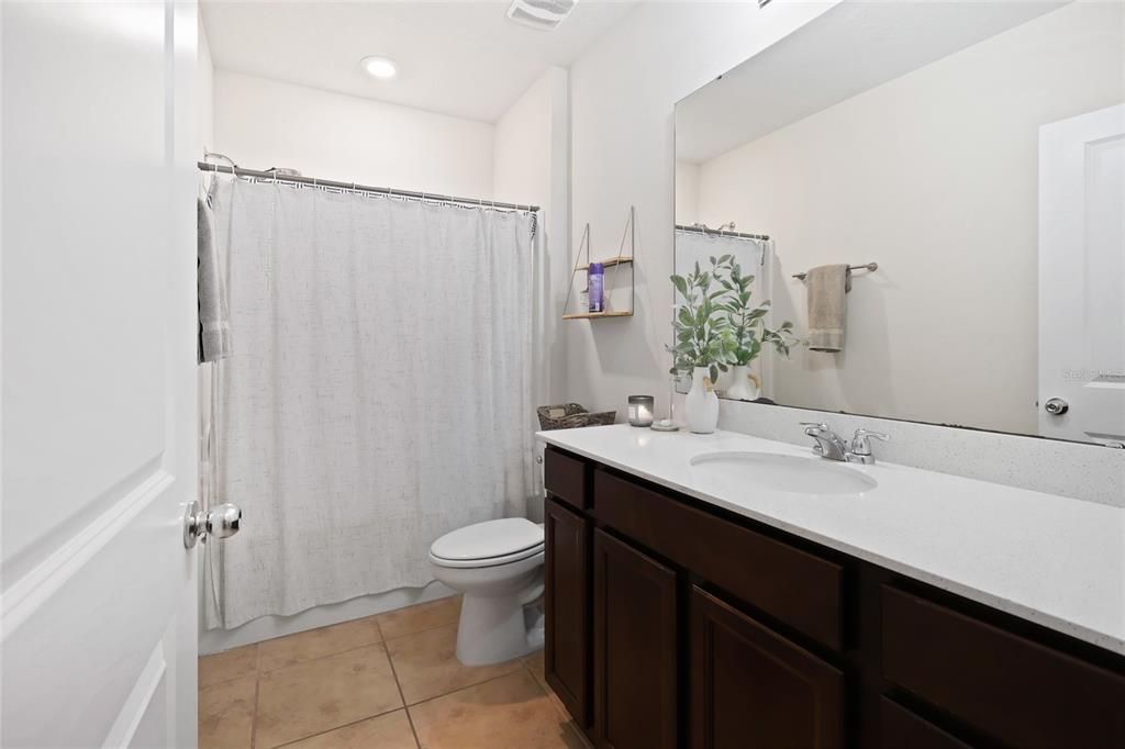 Active With Contract: $337,999 (3 beds, 2 baths, 1278 Square Feet)