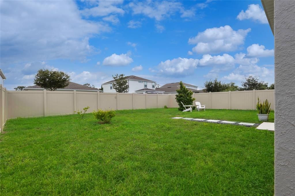 Active With Contract: $337,999 (3 beds, 2 baths, 1278 Square Feet)