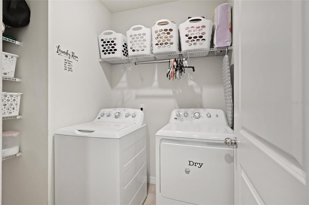 Active With Contract: $337,999 (3 beds, 2 baths, 1278 Square Feet)