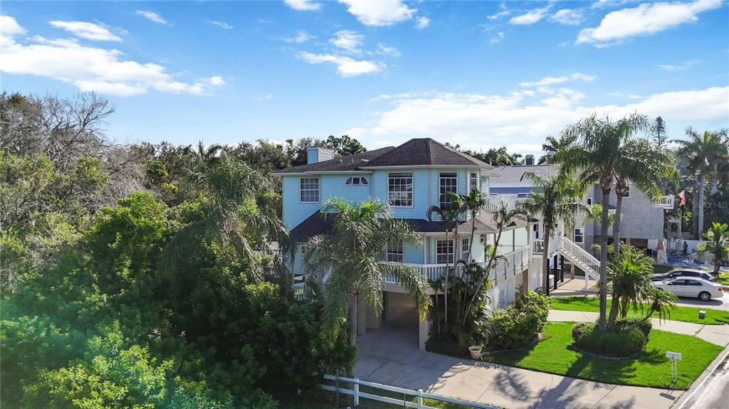 For Sale: $974,900 (4 beds, 3 baths, 2272 Square Feet)