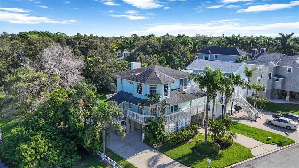 For Sale: $974,900 (4 beds, 3 baths, 2272 Square Feet)