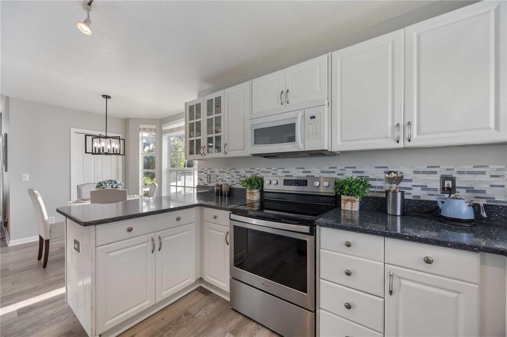 For Sale: $974,900 (4 beds, 3 baths, 2272 Square Feet)