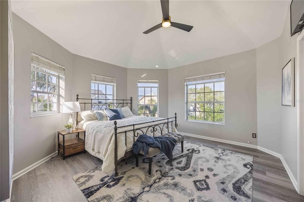 For Sale: $974,900 (4 beds, 3 baths, 2272 Square Feet)