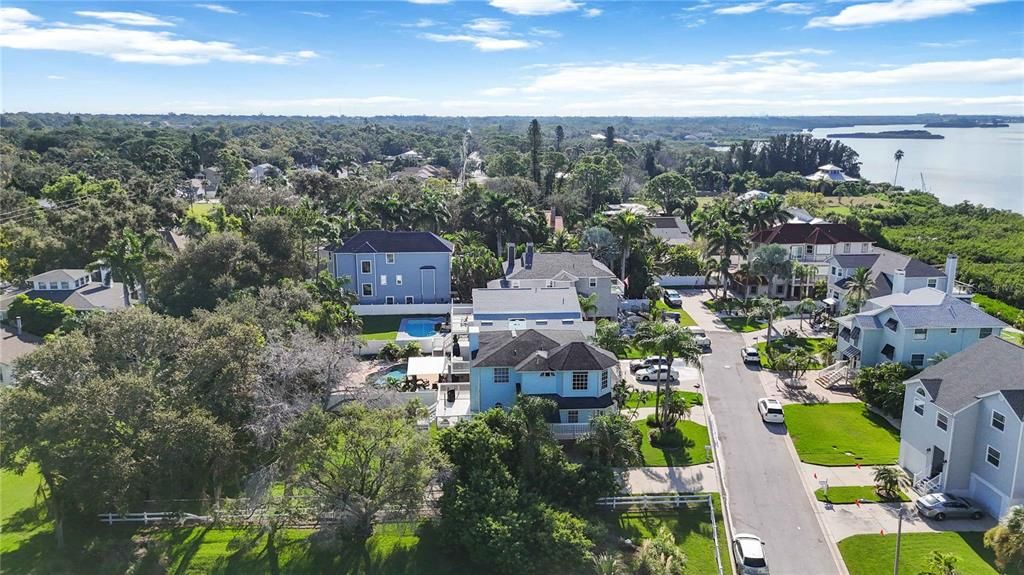 For Sale: $974,900 (4 beds, 3 baths, 2272 Square Feet)