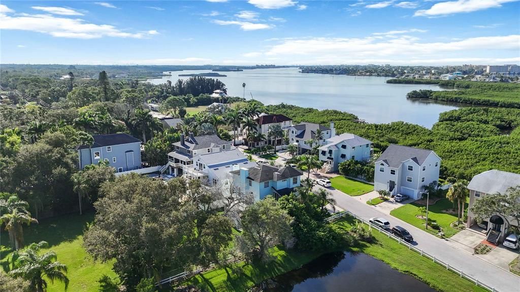 For Sale: $974,900 (4 beds, 3 baths, 2272 Square Feet)