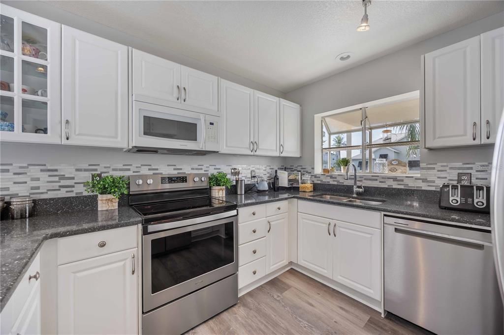 For Sale: $974,900 (4 beds, 3 baths, 2272 Square Feet)