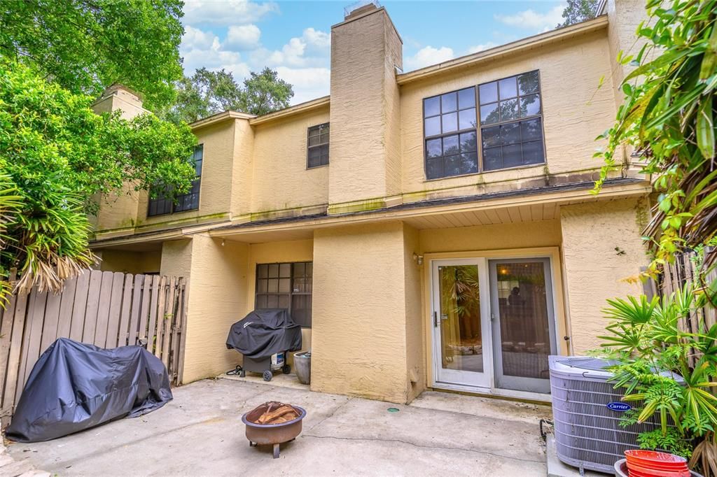 На продажу: $310,000 (2 спален, 2 ванн, 1190 Квадратных фут)