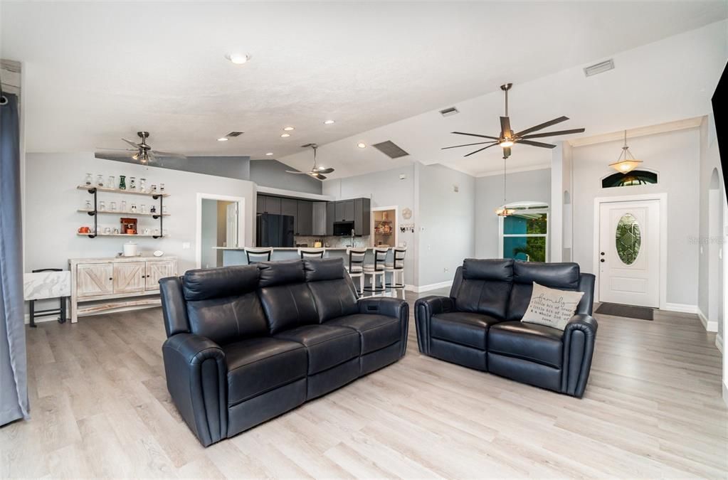 Activo con contrato: $500,000 (3 camas, 2 baños, 1500 Pies cuadrados)